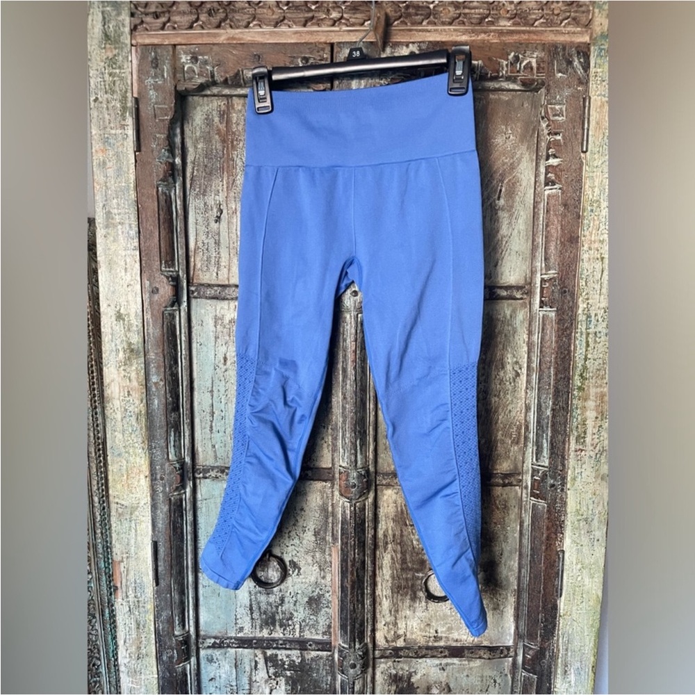 J77 Fabletics Leggings In Blue